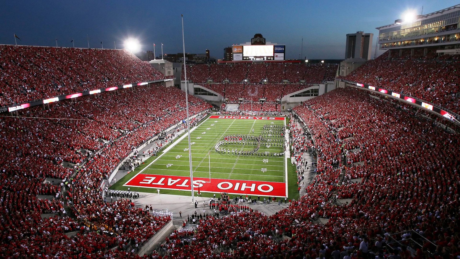 世界杯2026-暗夜极速，罗德里在F1街道赛的封神之战