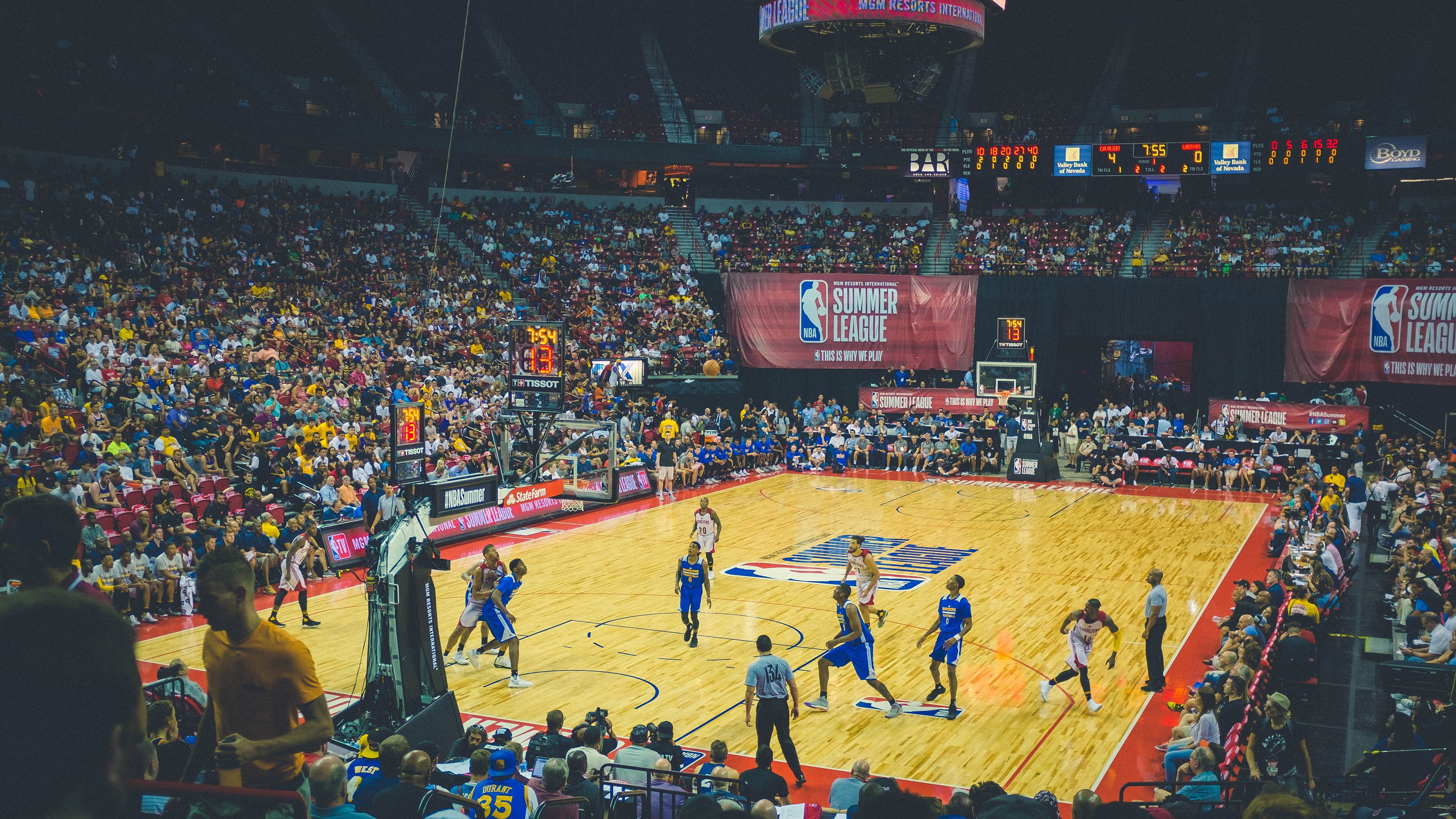 FB体育网页版-约基奇全场最佳无争议，猛龙硬仗取胜掘金，一场定义现代篮球的经典对决