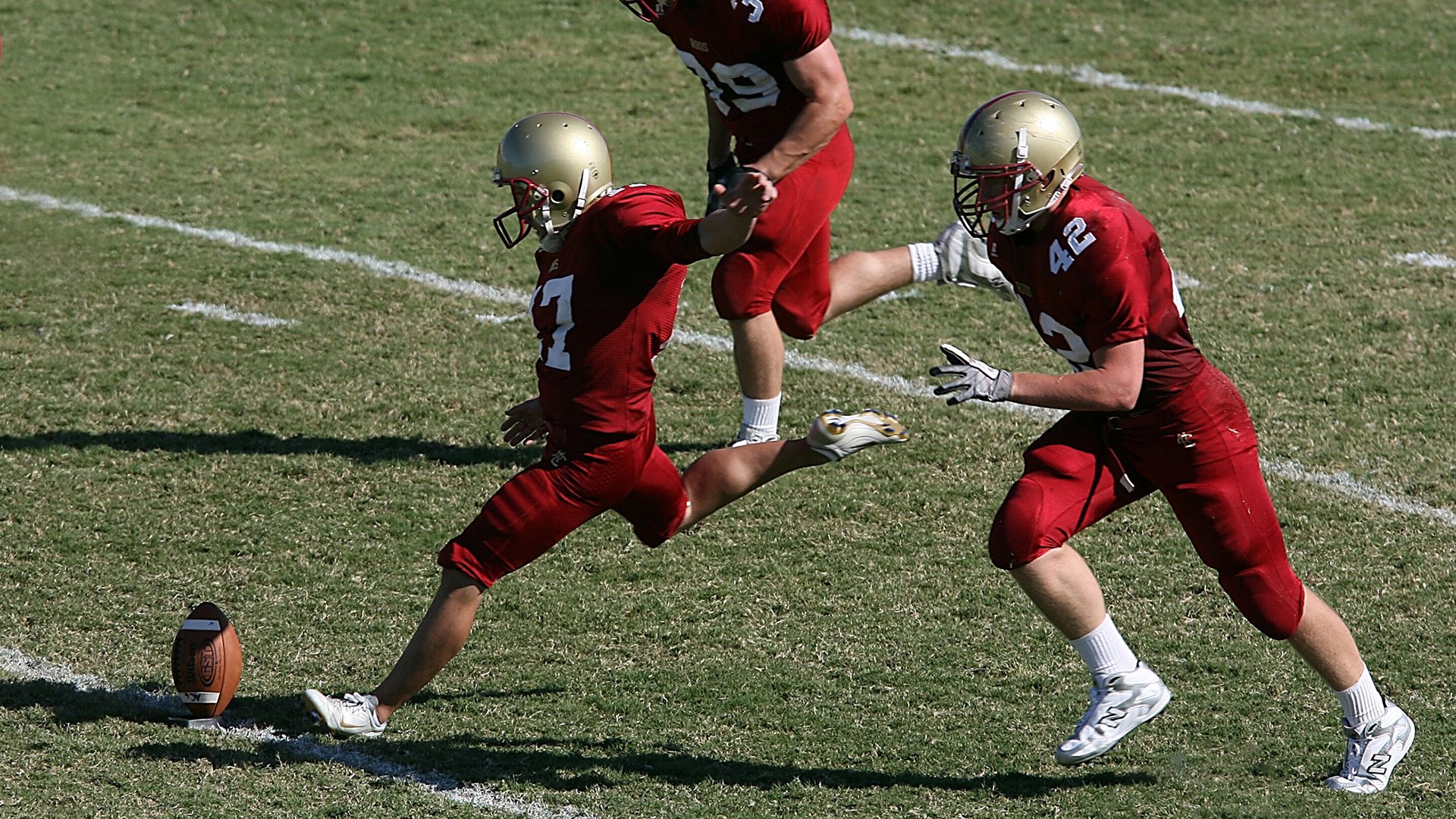 这是一个非常有趣的跨界设定。将NBA的马克西与CBA的辽宁队放在同一时空，本身就充满了唯一性的戏剧张力